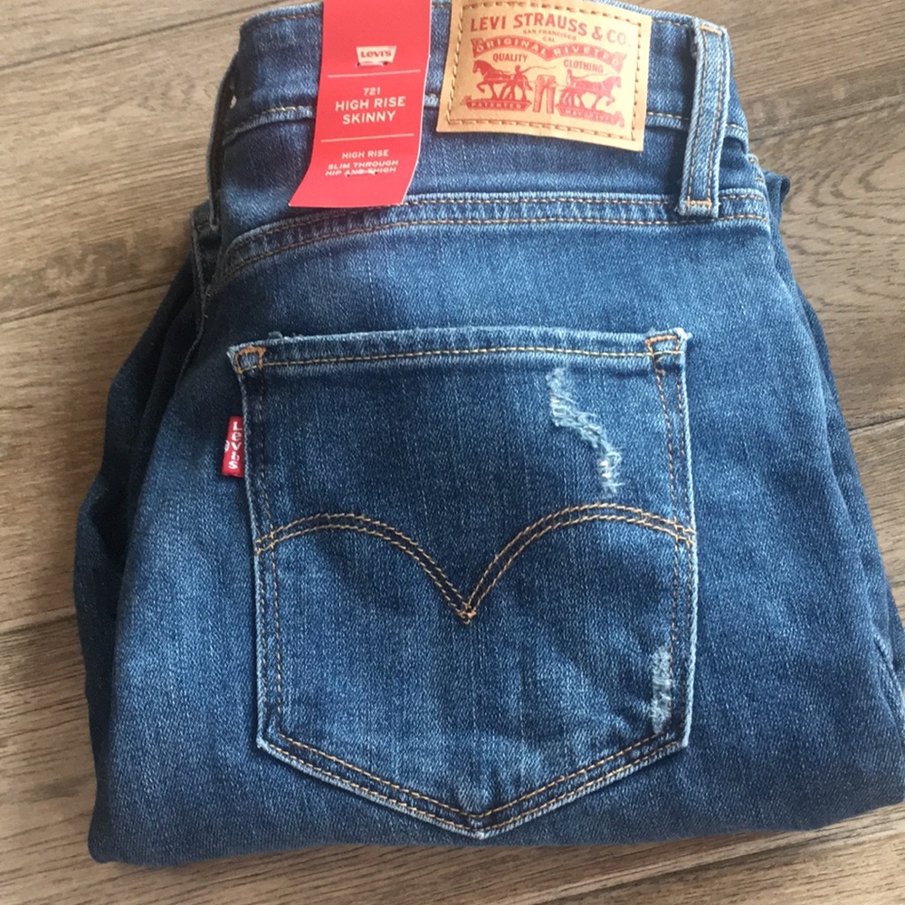 Levi’s 721 High Rise skinny jeans